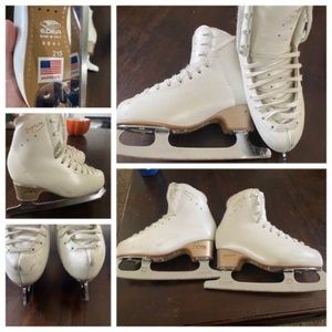 Edea Figure Skates - size 215